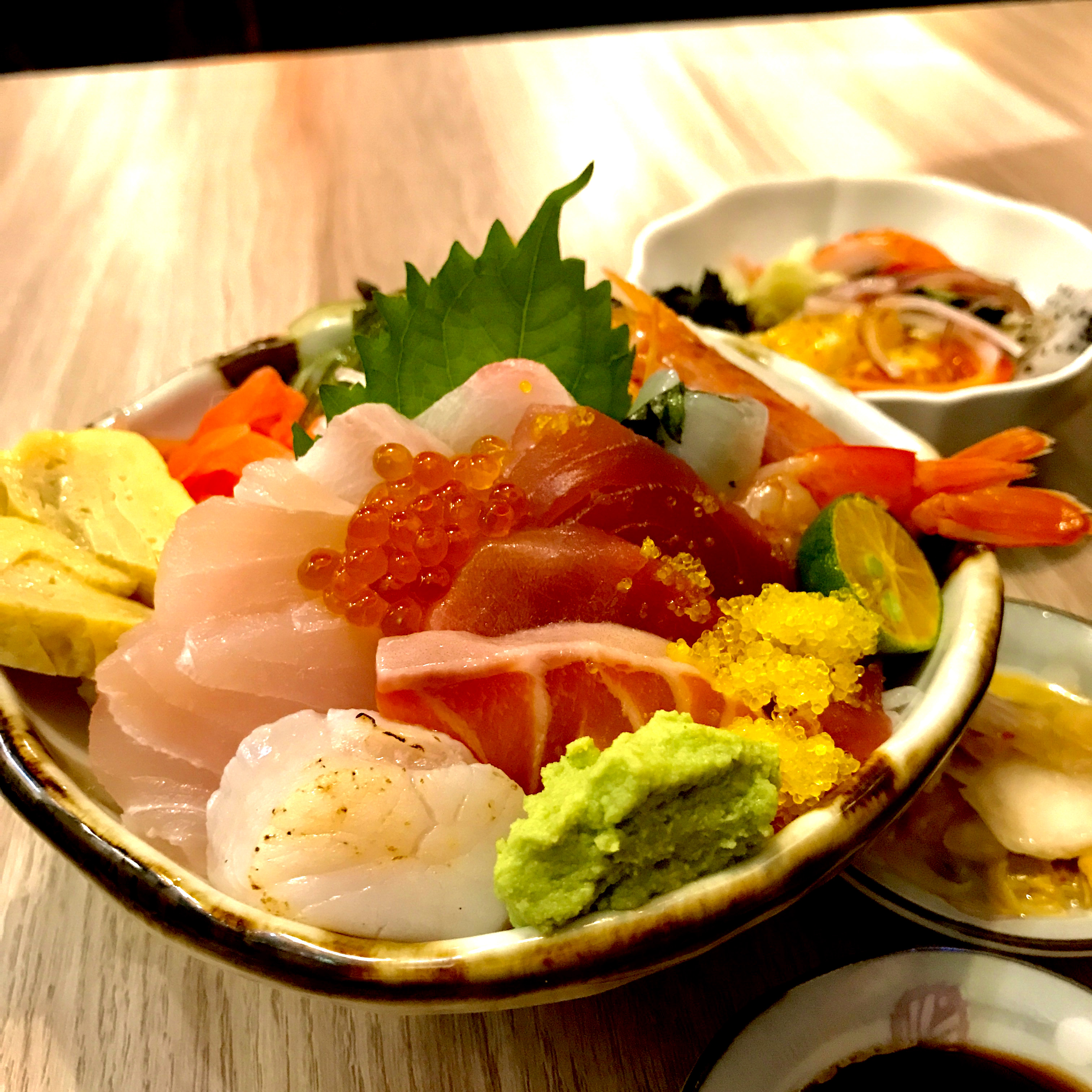 広島屋海鮮丼