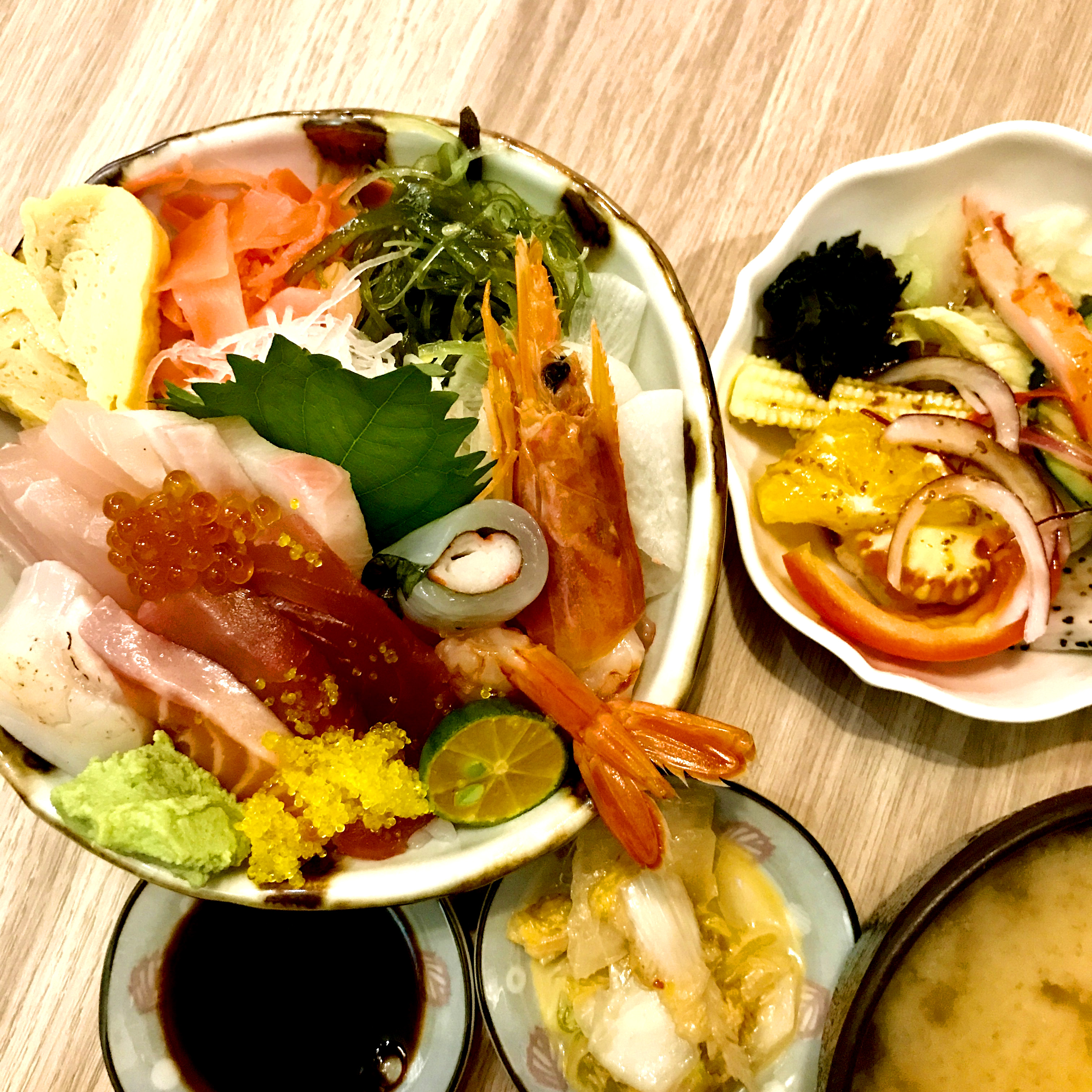 広島屋海鮮丼